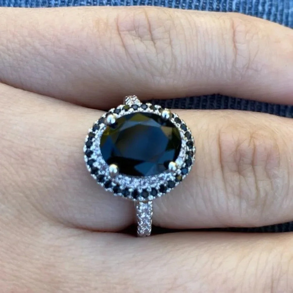 NEW 925 Sterling Silver Oval Black Sapphire Diamond Ring - Picture 8 of 8